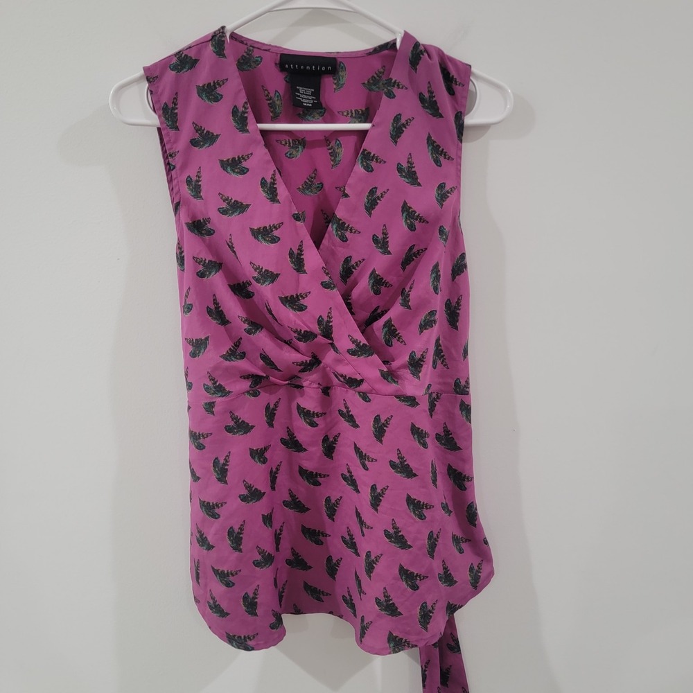 Y2K Womens Babydoll Top Size Medium Purple‎ Feather Novelty Print Nature
